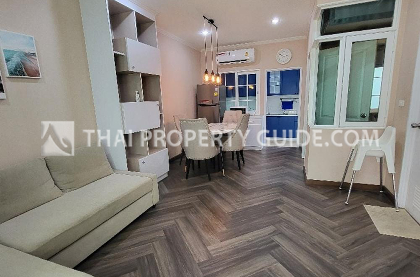 Townhouse in Sukhumvit 